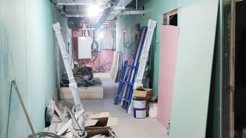 В Кандалакшской ЦРБ продолжается капремонт отделения анестезиологии-реанимации